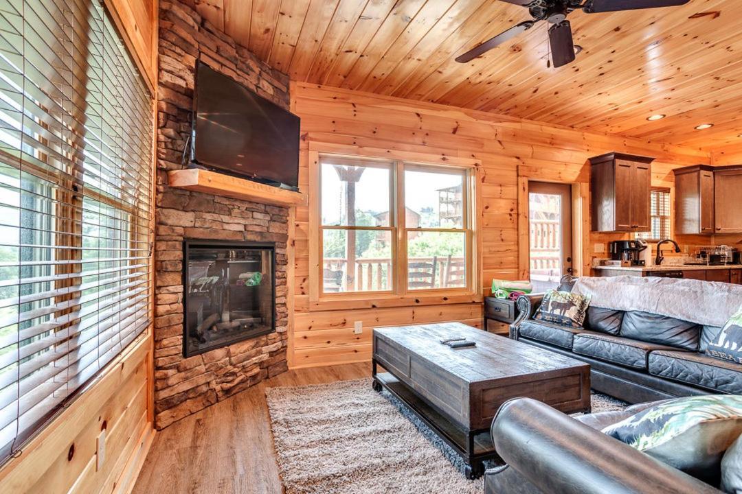 Gatlinburg Cabin With Private Hot Tub By Staycating Exterior foto